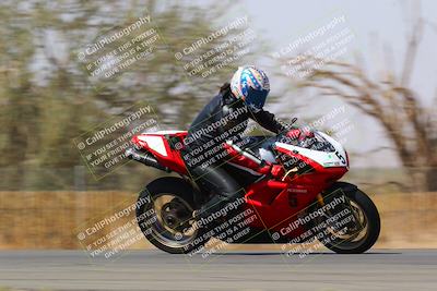 media/Mar-28-2022-Superbike Trackdays (Mon) [[b8603d0f67]]/Open Track Time/Turn 3 Inside/